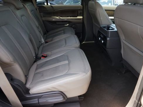 Used 2019 Ford Expedition Limited RWD image 17