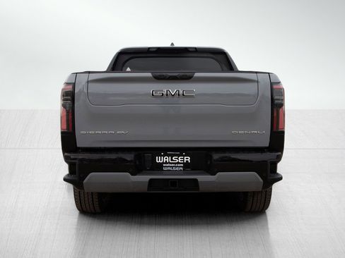 Used 2024 GMC Sierra EV Denali AWD/4WD image 4