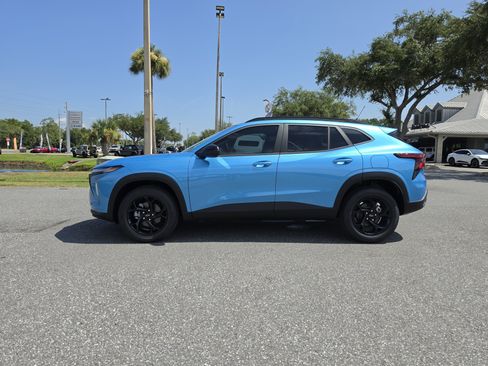New 2026 Chevrolet Trax LT w/ Sunroof Package FWD image 9