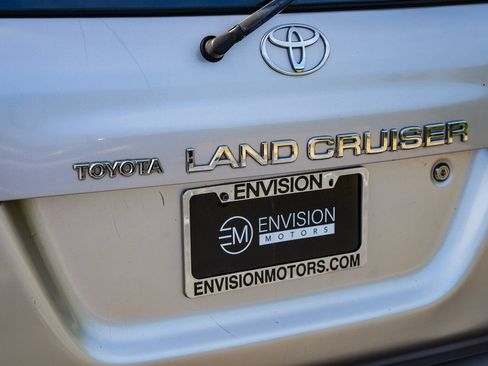 Used 2001 Toyota Land Cruiser AWD/4WD image 12