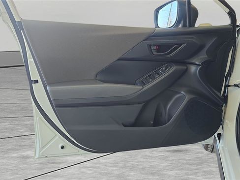 Used 2025 Subaru Crosstrek 2.0i Premium image 11