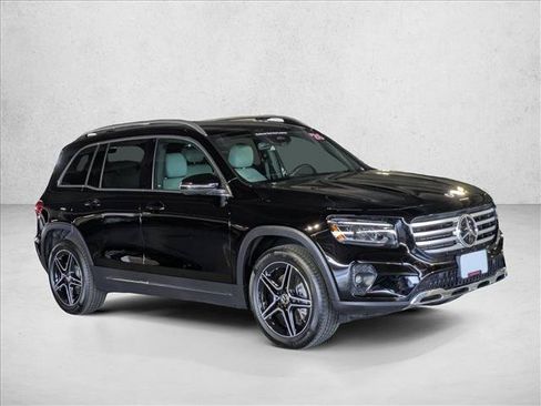 Used 2026 Mercedes-Benz GLB 250 image 6