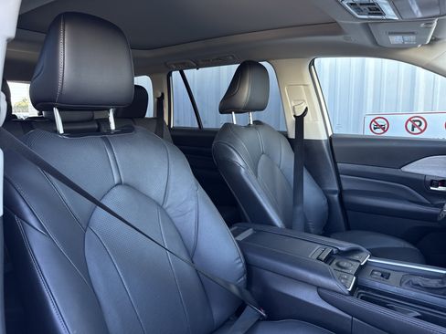 Used 2024 Toyota Grand Highlander Limited image 43