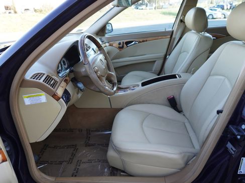 Used 2008 Mercedes-Benz E 350 E 350 4MATIC Sedan 4D image 9