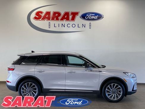 Used 2023 Lincoln Corsair Reserve w/ Equipment Group 202A AWD/4WD image 1