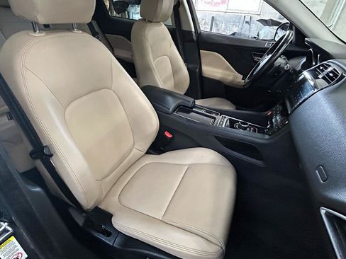 Used 2018 Jaguar F-PACE Premium AWD/4WD image 17