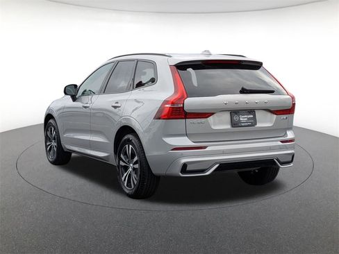 Used 2025 Volvo XC60 B5 Core image 7
