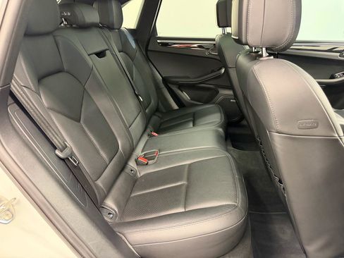 Used 2021 Porsche Macan AWD/4WD image 17