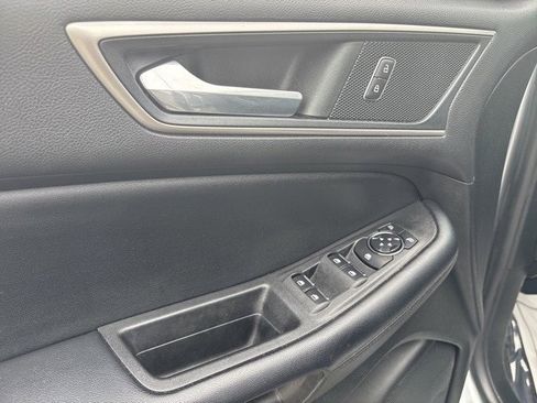 Certified 2022 Ford Edge SEL w/ Convenience Package image 11