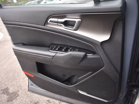 Used 2023 Kia Sportage EX FWD image 33