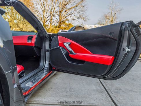 Used 2016 Chevrolet Corvette Z06 w/ 3LZ Preferred Equipment Group image 39