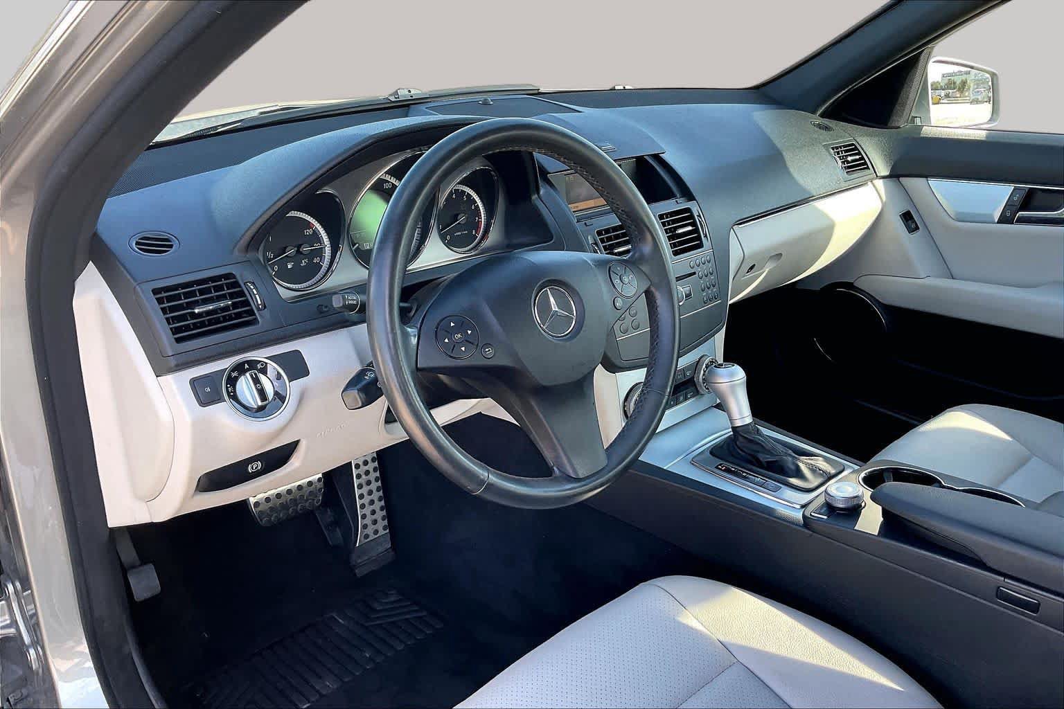 Used 2011 Mercedes-Benz C 300 Sedan image 17
