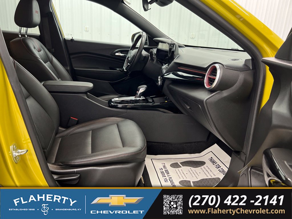 Used 2024 Chevrolet Trax RS w/ Driver Confidence Package FWD image 15