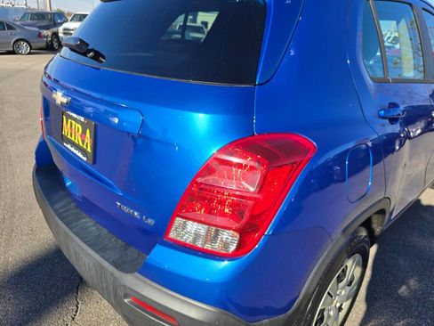 Used 2015 Chevrolet Trax LS FWD image 28