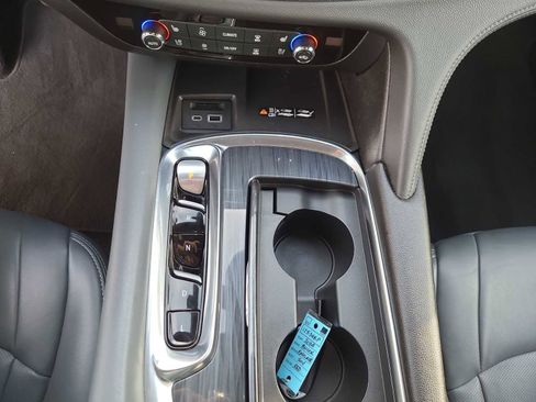 Used 2024 Buick Enclave Premium image 25