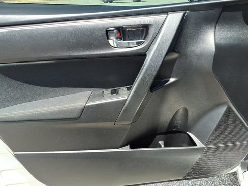 Used 2017 Toyota Corolla L FWD image 21
