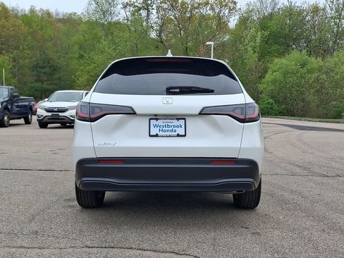 Used 2023 Honda HR-V LX image 6