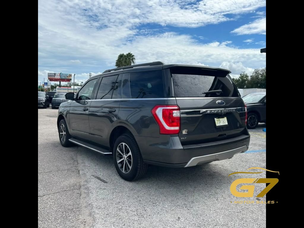Used 2018 Ford Expedition XLT w/ Equipment Group 202A RWD image 6