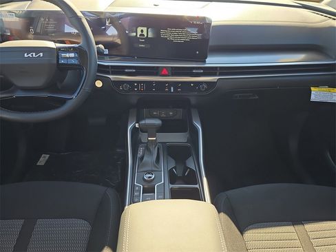 New 2026 Kia Sorento LX image 16