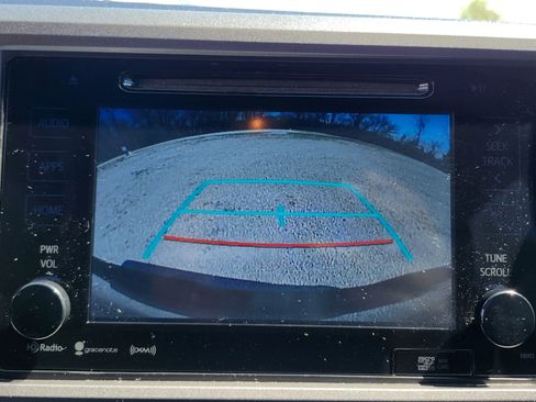 Used 2016 Toyota Tacoma TRD Sport w/ Towing Package image 31