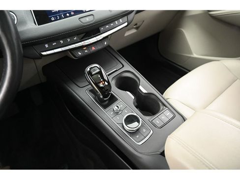 Used 2021 Cadillac XT4 Luxury w/ Cold Weather Package image 40