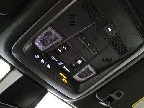 Certified 2023 Cadillac XT6 Premium Luxury image 25