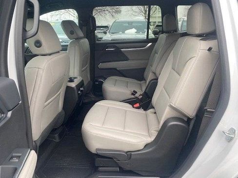 New 2026 GMC Acadia Elevation w/ Elevation Premium Package image 12