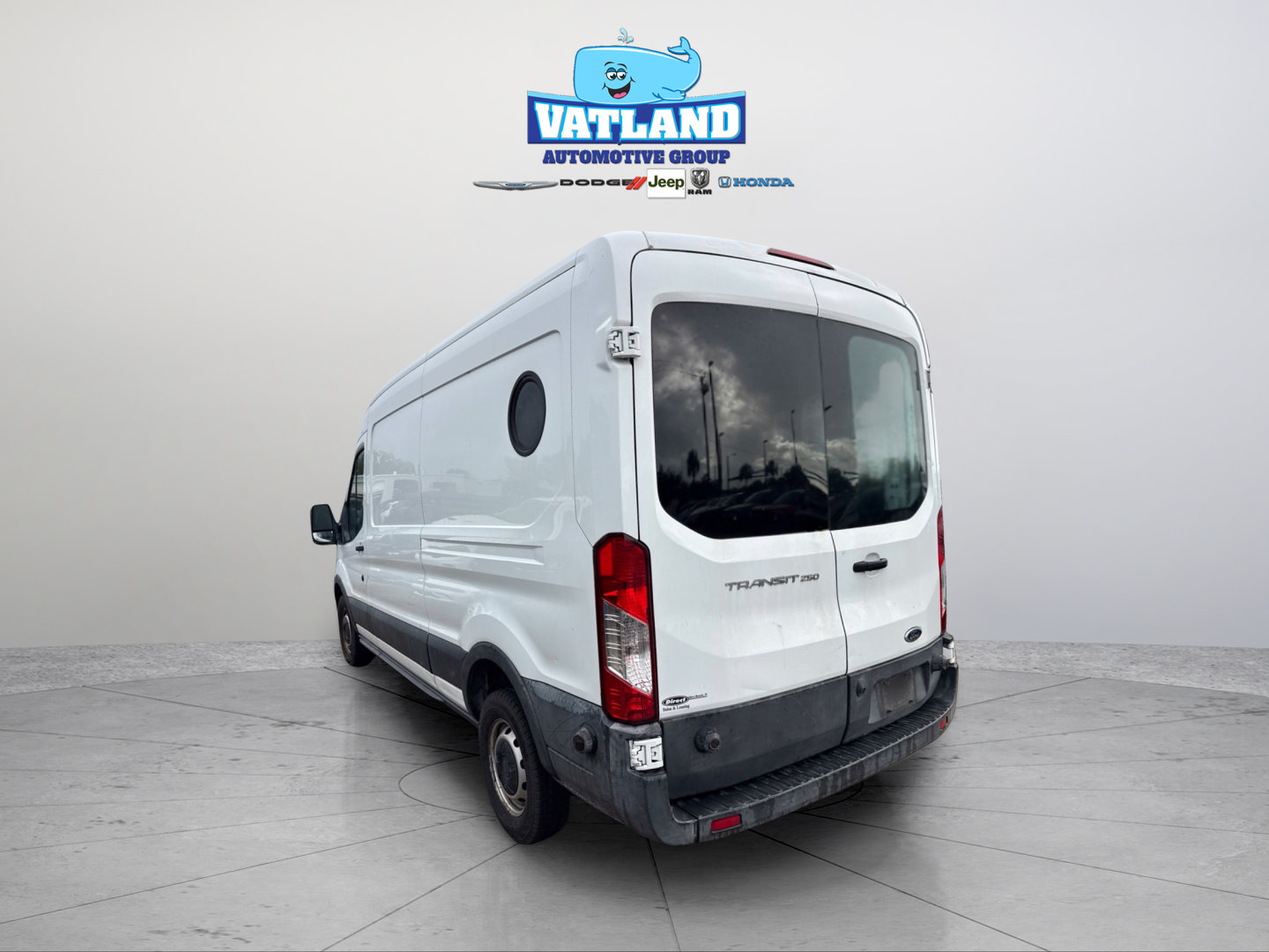 Used 2017 Ford Transit 250 148 Medium Roof RWD image 3