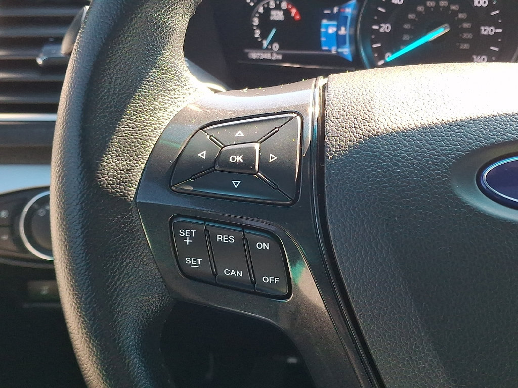 Used 2017 Ford Explorer XLT w/ Equipment Group 202A AWD/4WD image 21