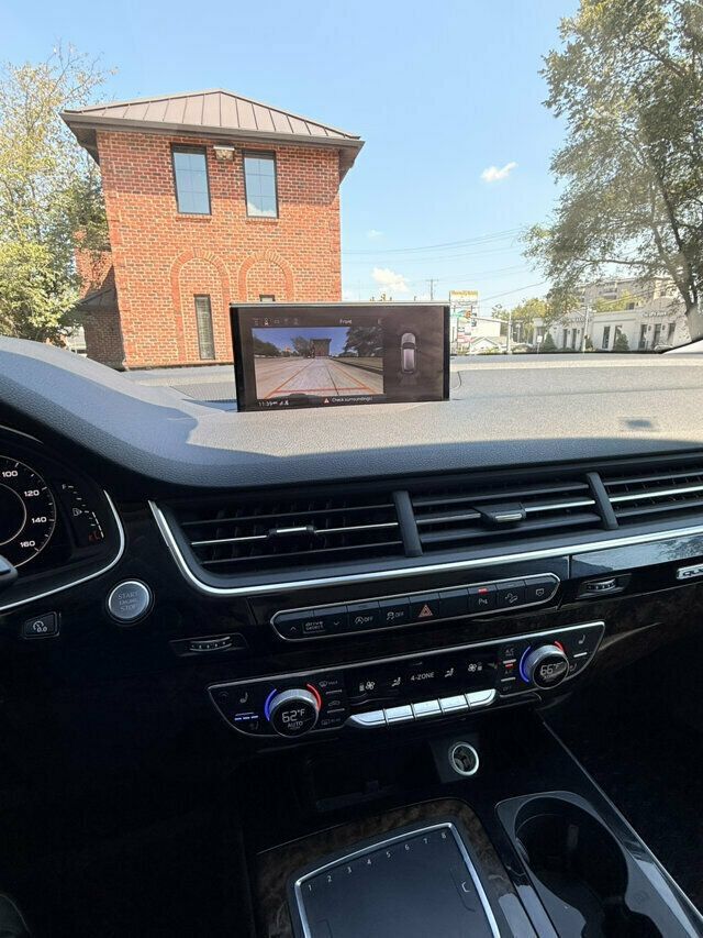 Used 2018 Audi Q7 3.0T Prestige AWD/4WD image 24