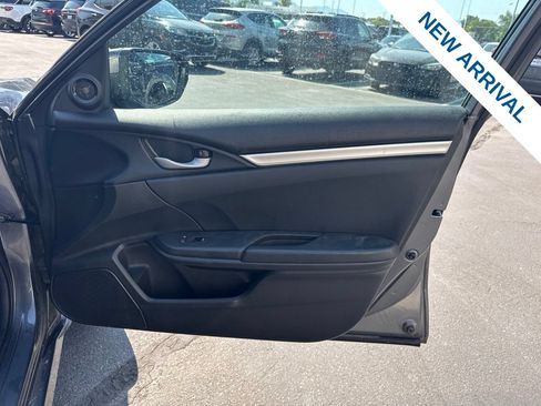 Used 2019 Honda Civic Sport image 11