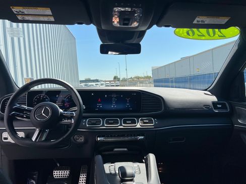 Used 2026 Mercedes-Benz GLS 450 4MATIC image 15
