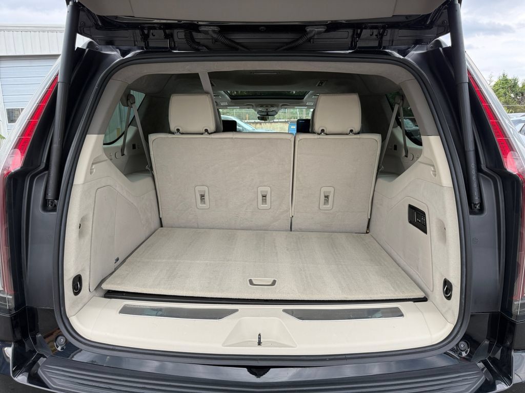 Used 2022 Cadillac Escalade ESV Sport Platinum AWD/4WD image 28