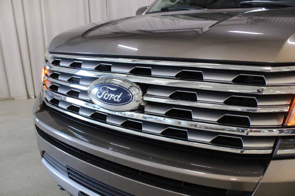 Used 2019 Ford Expedition Limited w/ Equipment Group 301A AWD/4WD image 34