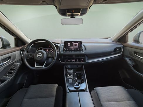 Used 2023 Nissan Rogue SV AWD/4WD image 4