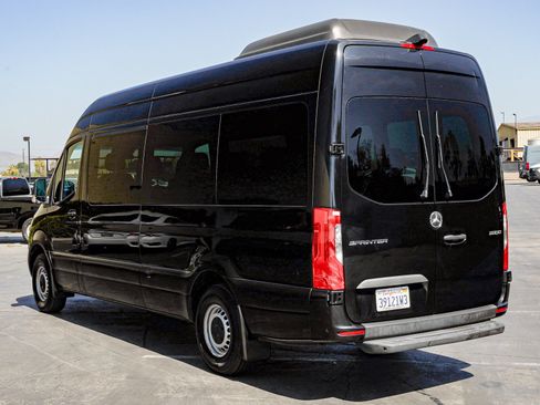 Used 2024 Mercedes-Benz Sprinter 2500 image 4