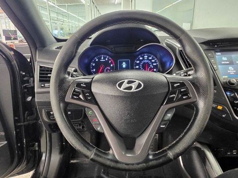 Used 2016 Hyundai Veloster Turbo FWD image 10