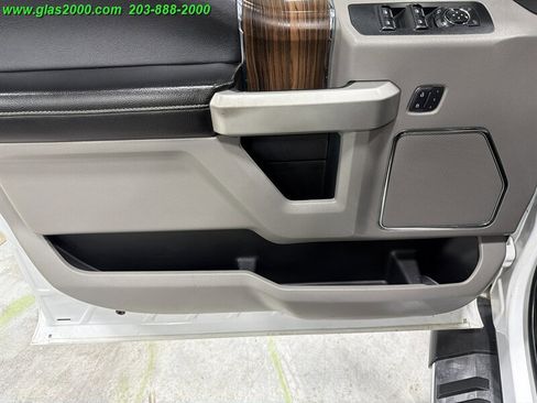 Used 2015 Ford F150 Lariat w/ Equipment Group 502A Luxury AWD/4WD image 27