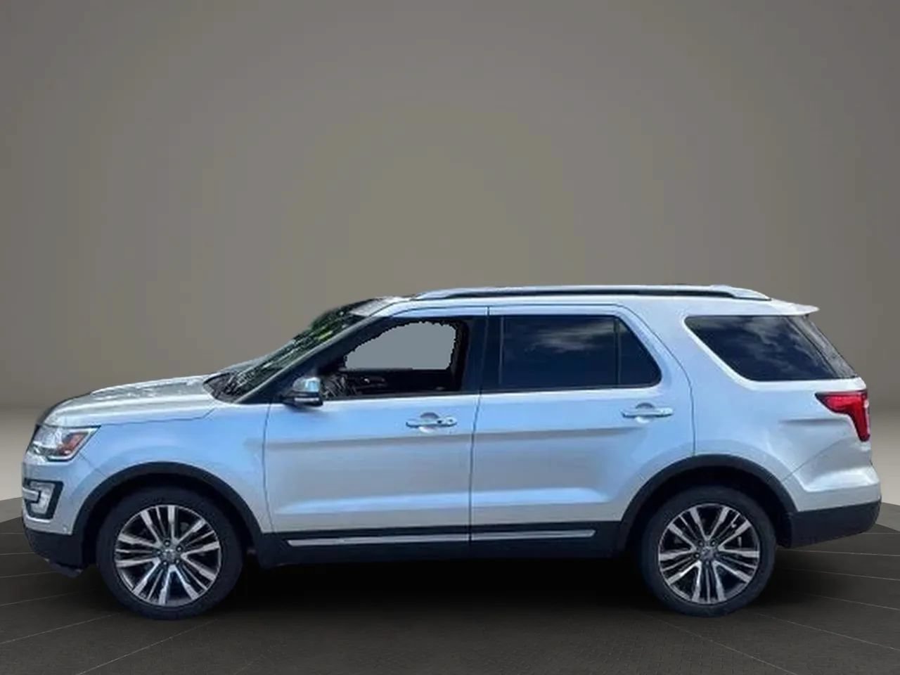 Used 2017 Ford Explorer Platinum AWD/4WD image 6