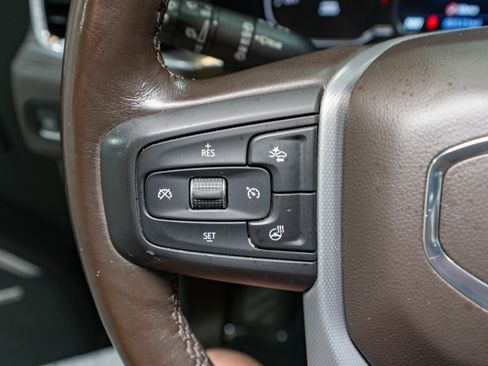 Used 2021 GMC Yukon XL Denali w/ Denali Premium Package image 30