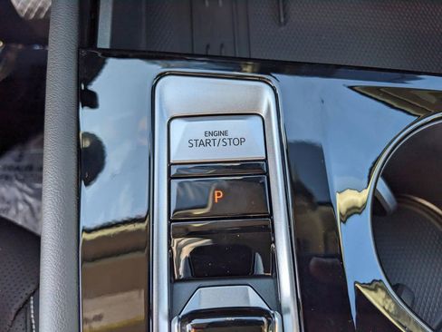 New 2026 Volkswagen Atlas SE FWD image 24