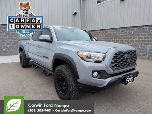 Used 2020 Toyota Tacoma TRD Off-Road AWD/4WD image 1