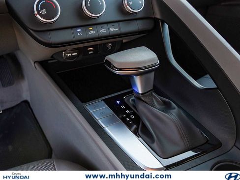New 2026 Hyundai Elantra SE FWD image 23