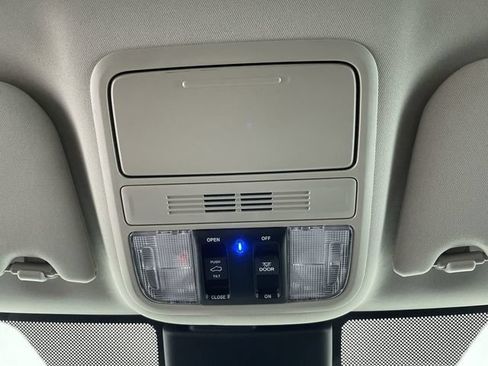 Used 2025 Honda Odyssey EX-L image 24