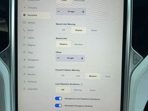 Used 2017 Tesla Model X 100D image 27