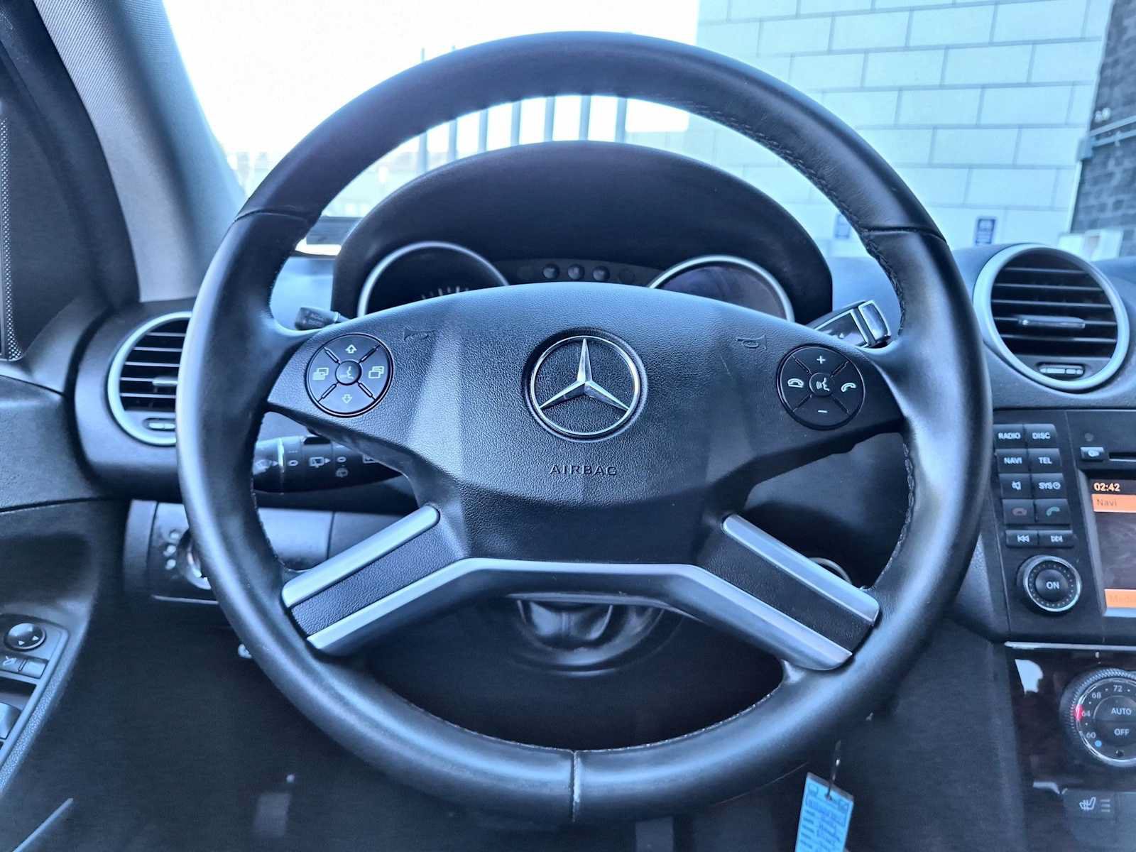 Used 2010 Mercedes-Benz ML 350 4MATIC image 23