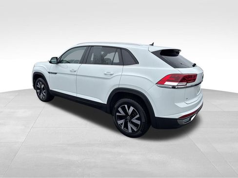 Used 2023 Volkswagen Atlas Cross Sport SE AWD/4WD image 3