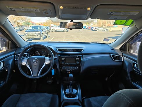 Used 2016 Nissan Rogue S image 12