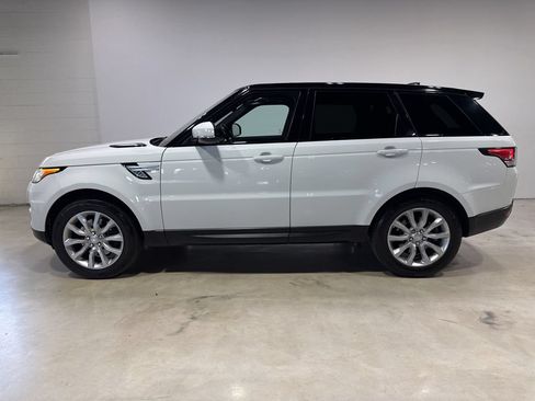 Used 2017 Land Rover Range Rover Sport HSE AWD/4WD image 4