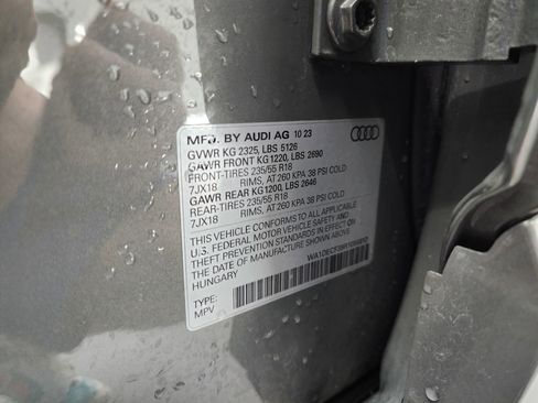 Used 2024 Audi Q3 2.0T Premium image 54